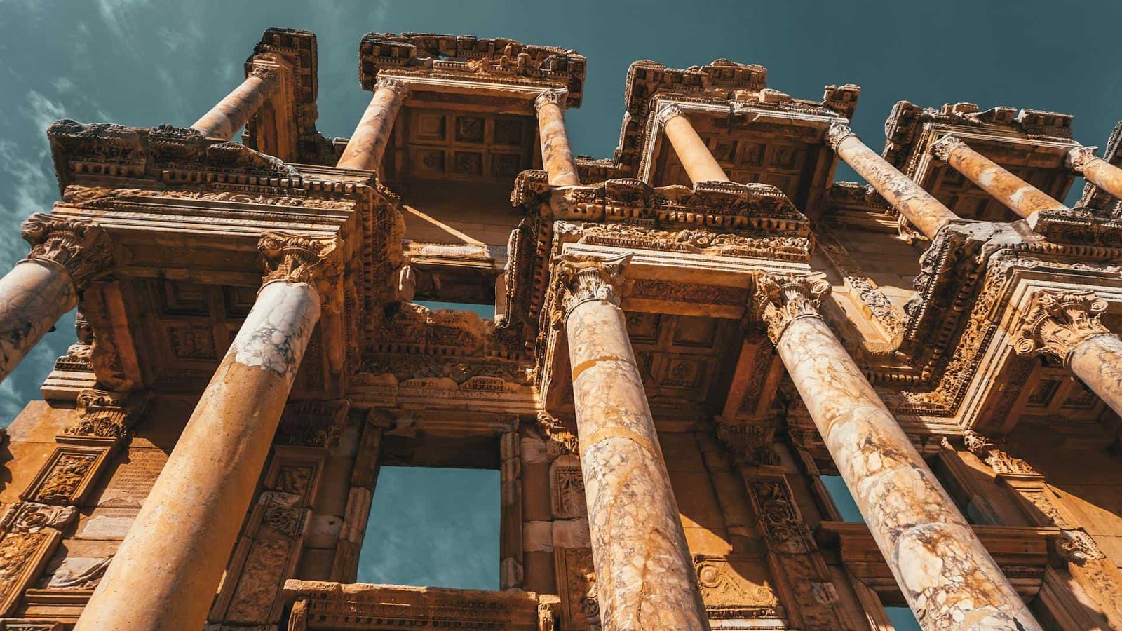 Ephesus Temple nearby Izmir, Türkiye